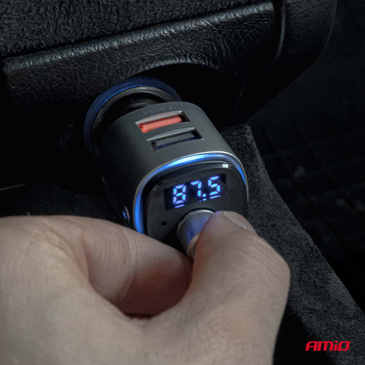 Amio - FM Transmitter Αυτοκινήτου 12/24V με 2xUSB Type-A και Υποδοχή microSD - 1 τεμ. (04654/AM) Amio - FM Transmitter Αυτοκινήτου 12/24V με 2xUSB Type-A και Υποδοχή microSD - 1 τεμ. (04654/AM)