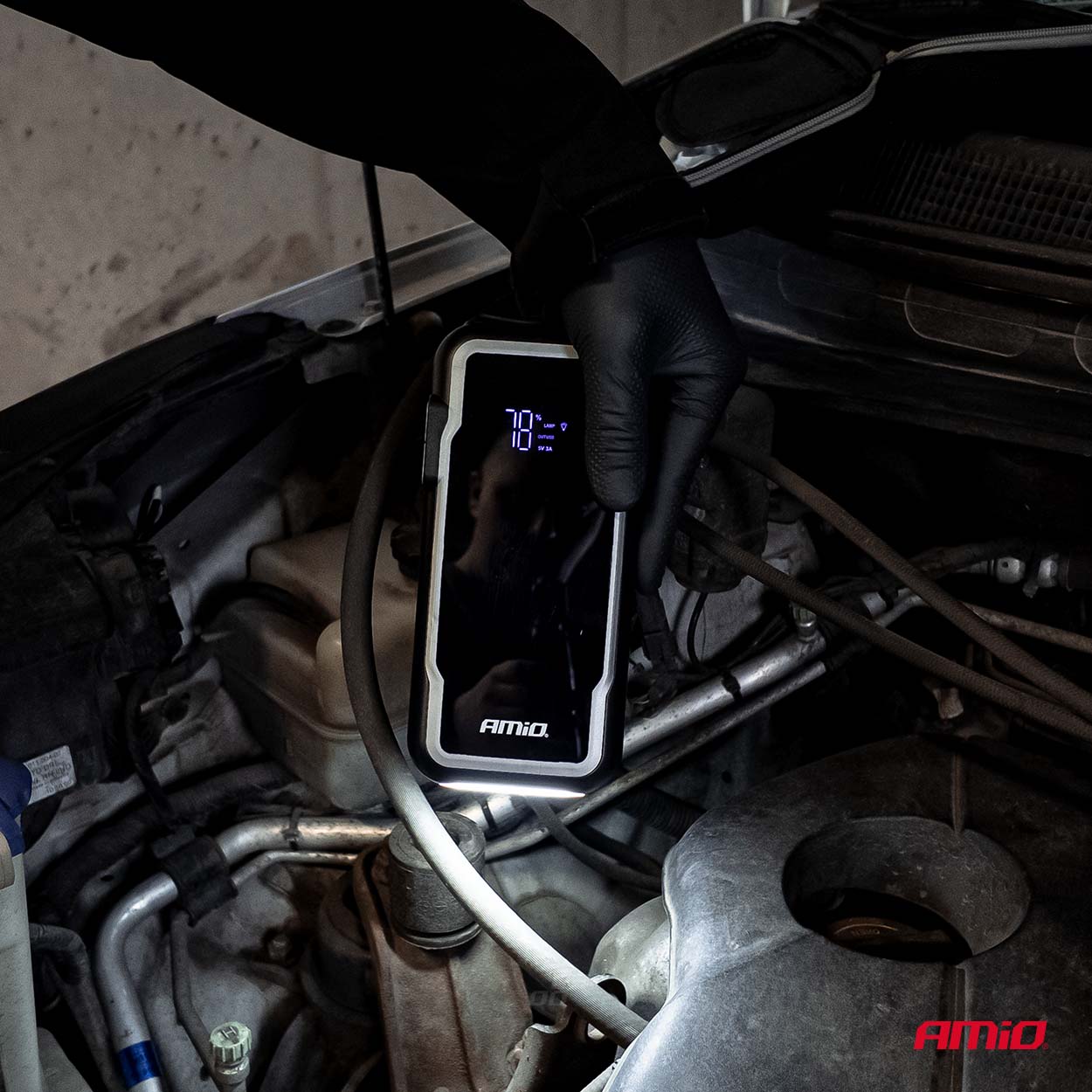 Amio - Φορητός Εκκινητής Μπαταρίας 3 σε 1 τύπου Jump Starter με Φως LED και Powerbank τάση λειτουργίας 12V απόδοσης 12Ah 800-1600A για Επιβατικά Αυτοκίνητα - 1 τεμ. (04678/AM) Amio - Φορητός Εκκινητής Μπαταρίας 3 σε 1 τύπου Jump Starter με Φως LED και Powerbank τάση λειτουργίας 12V απόδοσης 12Ah 800-1600A για Επιβατικά Αυτοκίνητα - 1 τεμ. (04678/AM)