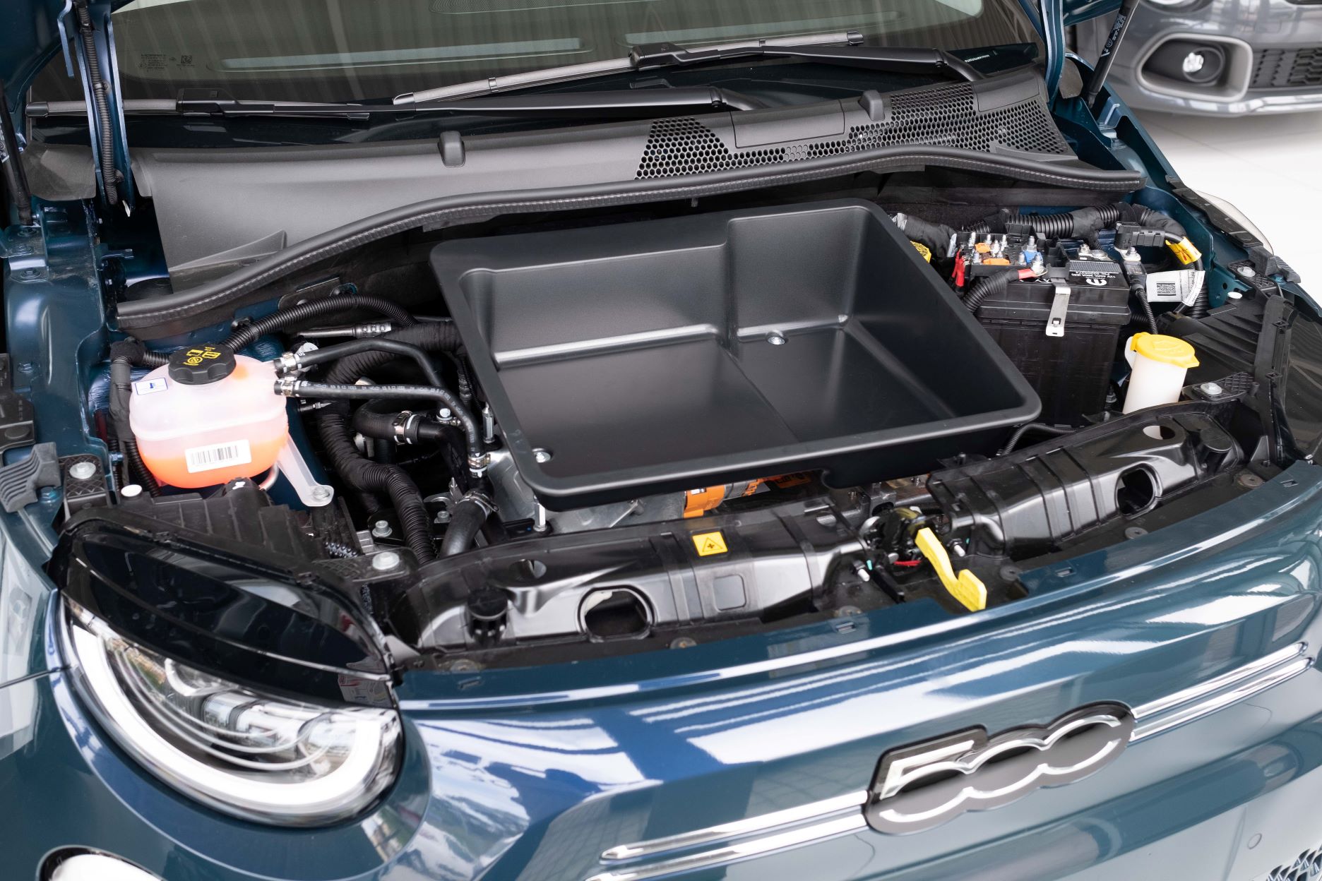 FIAT 500e 2020+ ΑΠΟΘΗΚΕΥΤΙΚΟΣ ΧΩΡΟΣ ΜΗΧΑΝΗΣ FRUNK ΗΛΕΚΤΙΡΙΚΩΝ ΙΧ RATI - 1 ΤΕΜ. FIAT 500e 2020+ ΑΠΟΘΗΚΕΥΤΙΚΟΣ ΧΩΡΟΣ ΜΗΧΑΝΗΣ FRUNK ΗΛΕΚΤΙΡΙΚΩΝ ΙΧ RATI - 1 ΤΕΜ.