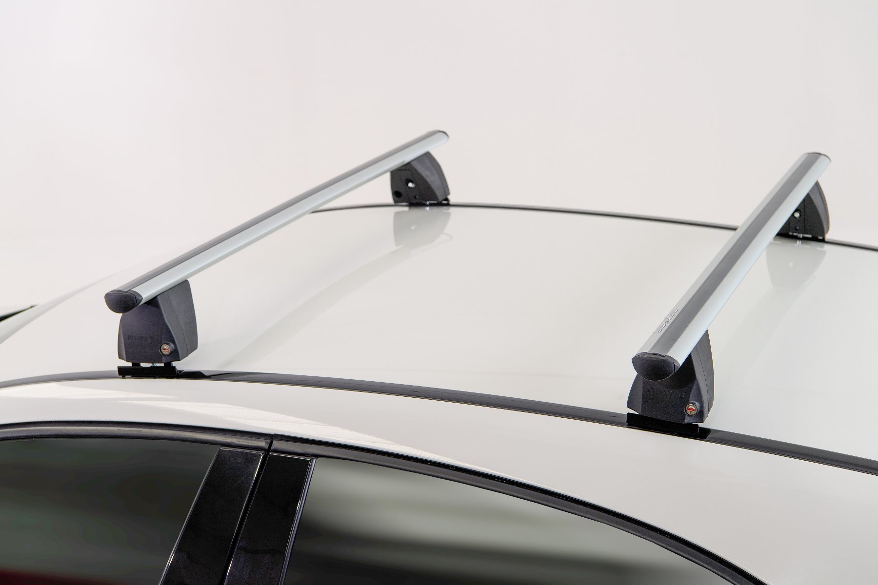 Μπάρες Οροφής Αυτοκινήτου Menabo Delta Αλουμινίου Ασημί 141 cm SET (203.1253-dlfix208) Μπάρες Οροφής Αυτοκινήτου Menabo Delta Αλουμινίου Ασημί 141 cm SET (203.1253-dlfix208)