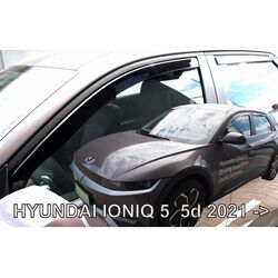 HYUNDAI IONIQ 5D 2021+  ΣΕΤ ΑΝΕΜΟΘΡΑΥΣΤΕΣ ΑΥΤΟΚΙΝΗΤΟΥ ΑΠΟ ΕΥΚΑΜΠΤΟ ΦΙΜΕ ΠΛΑΣΤΙΚΟ HEKO - 4 ΤΕΜ.